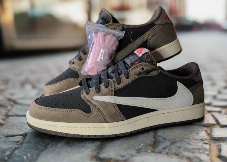 Jordan 1 Retro Low OG SP "Travis Scott Mocha"